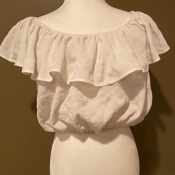 Kimchi Blue  Crop Top Size Medium - Picture 2 of 9